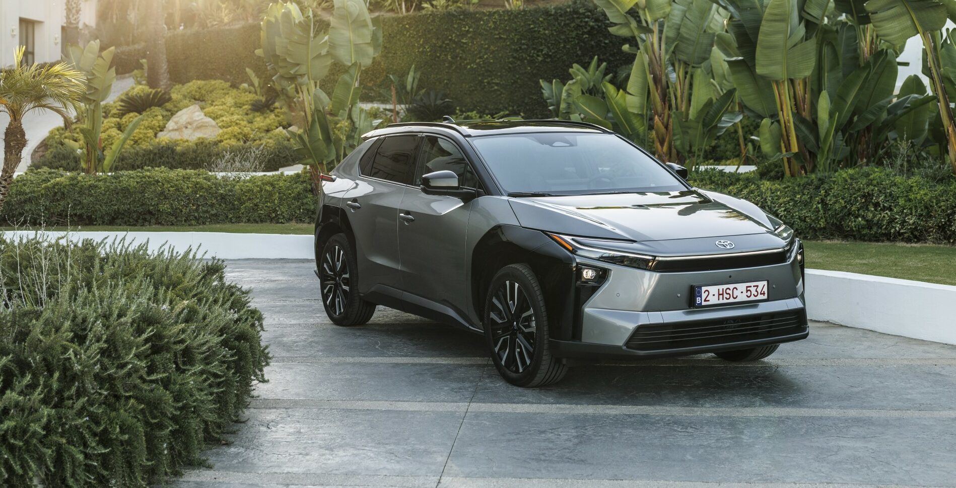 Toyota-afxisi-79-stis-polisis