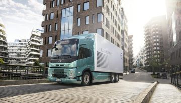 VOLVO: Παρουσιάζει νέα ηλεκτρικά φορτηγά με αυτονομία έως και 700 χλμ.
