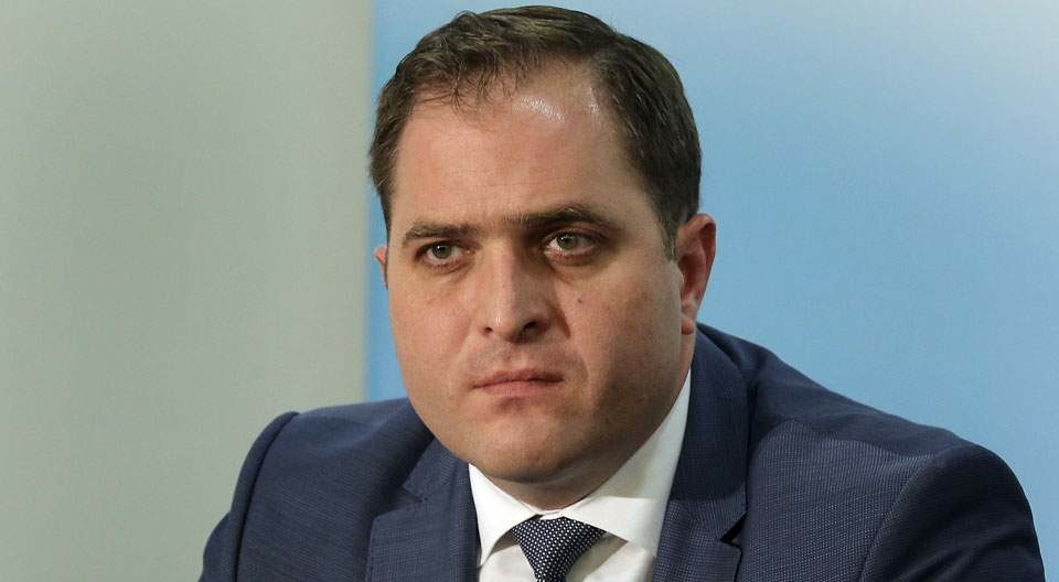 epichirisi-deos-se-Supercars-desmeftikan