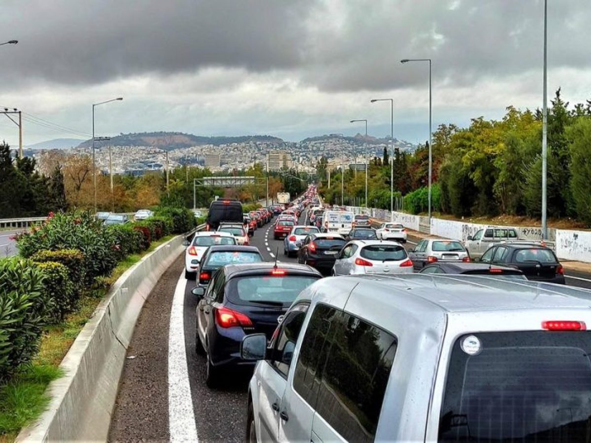 Κυκλοφοριακό στην Αττική: Το στρες των οδηγών, οι κάμερες και τα διόδια στο κέντρο
