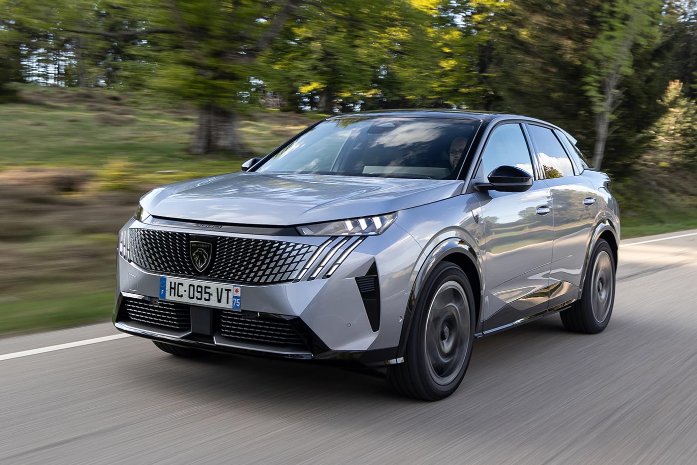 nea-Peugeot-se-monadikes-times