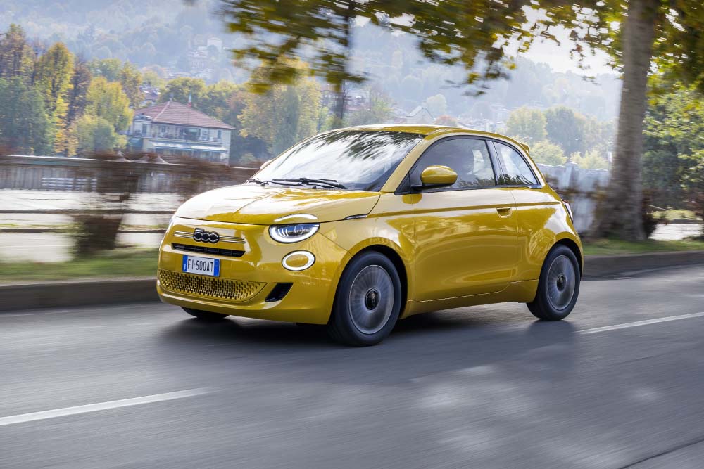 neo-FIAT-500-Hybrid-epilogi