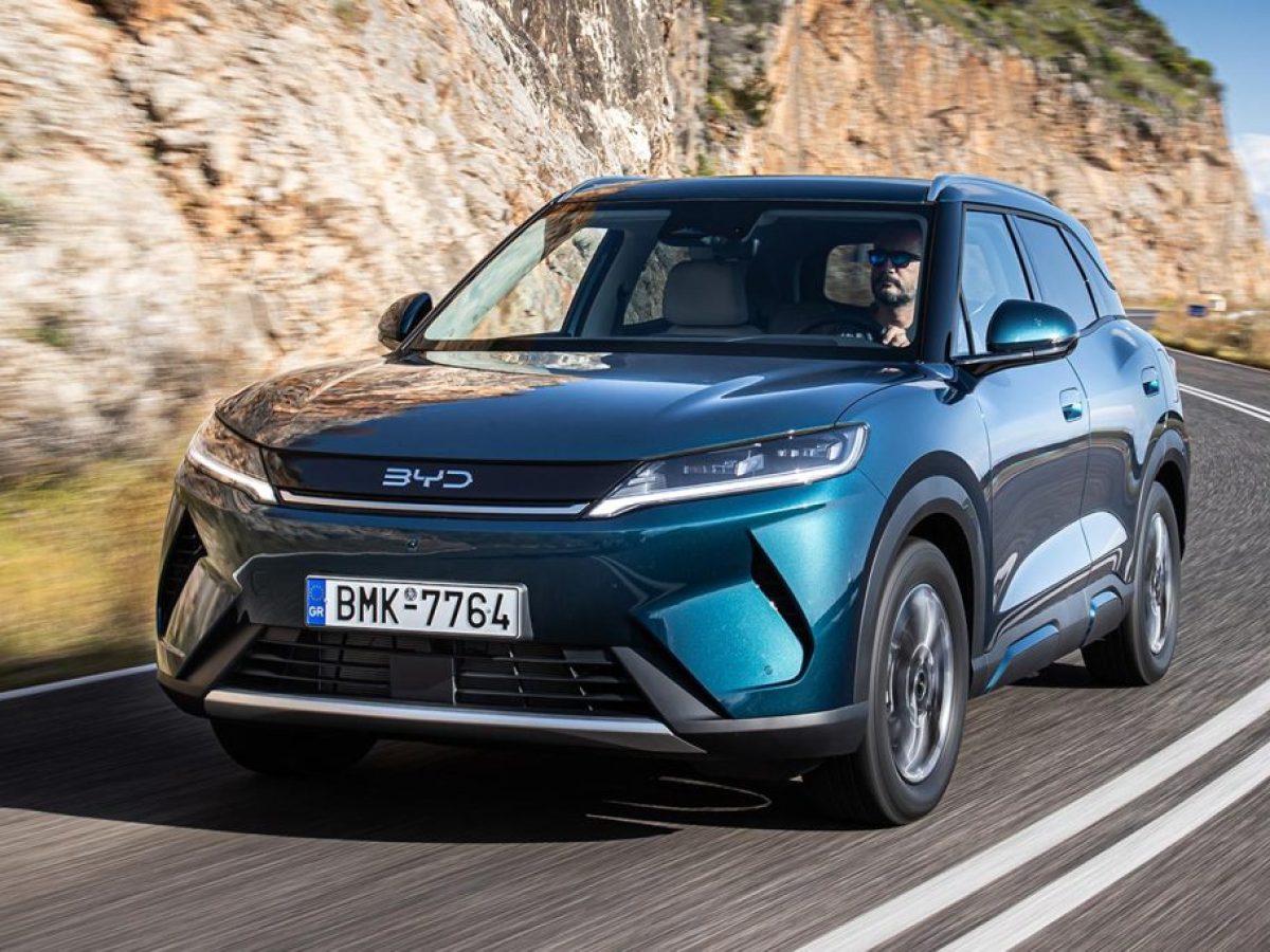 Οδηγούμε το πρώτο μικρό PHEV SUV BYD Atto 2 DM-i