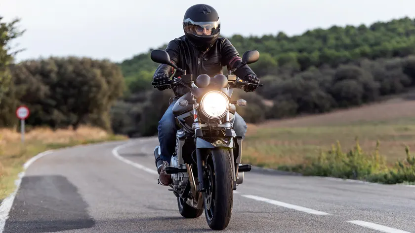 prosorini-asfalia-michanis-ola-osa