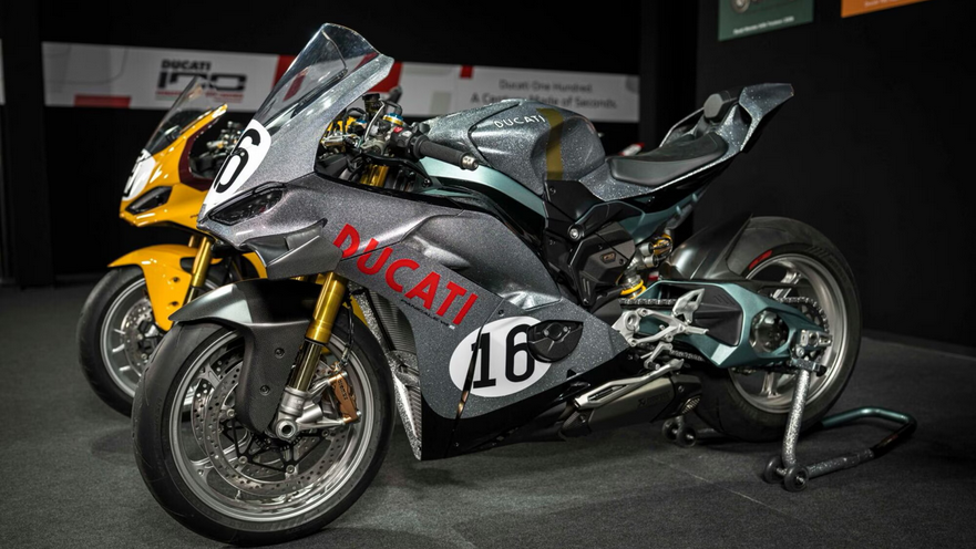 Ducati-Αpo-tin-Imola-tou