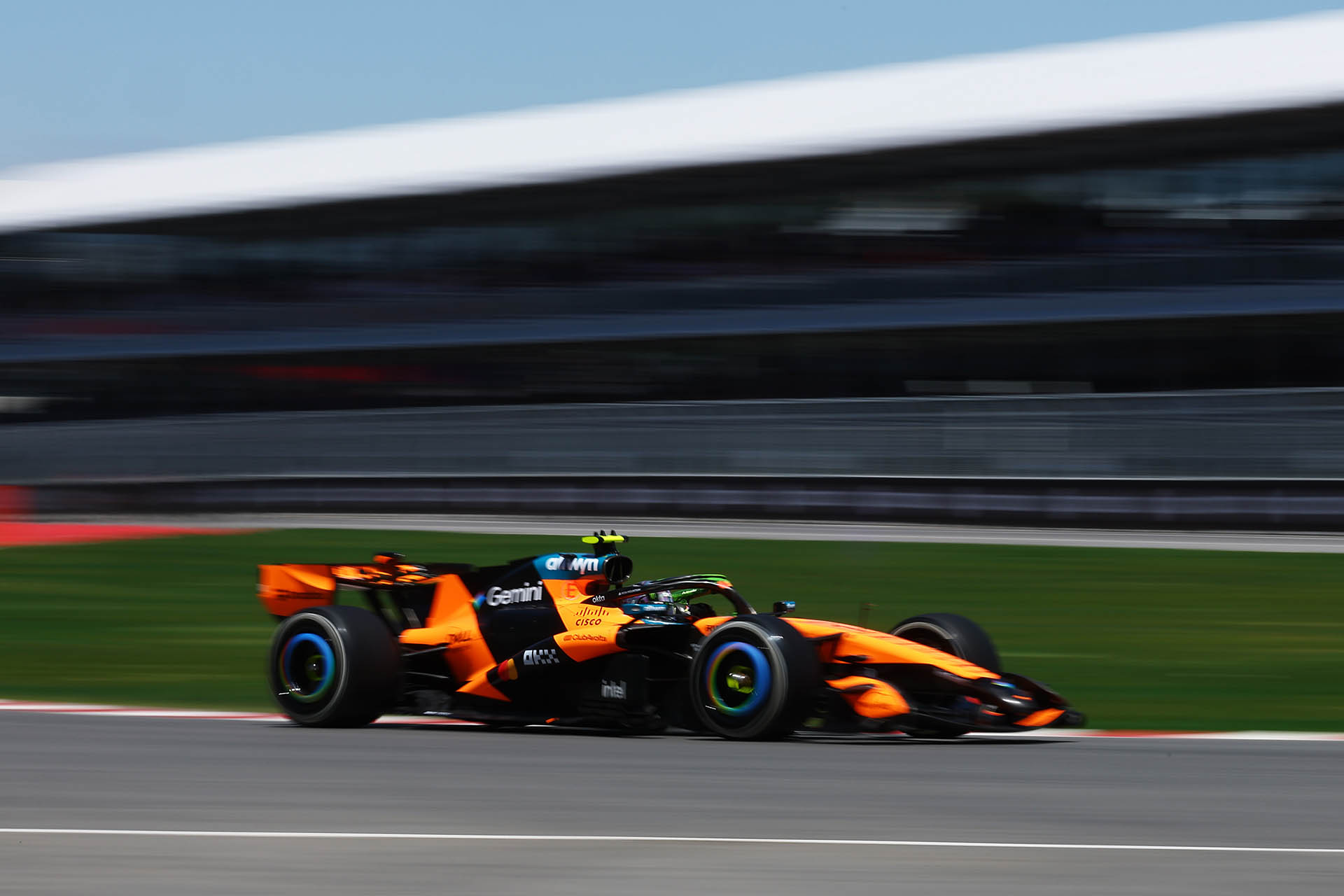 F1-i-V8-tha-borousan