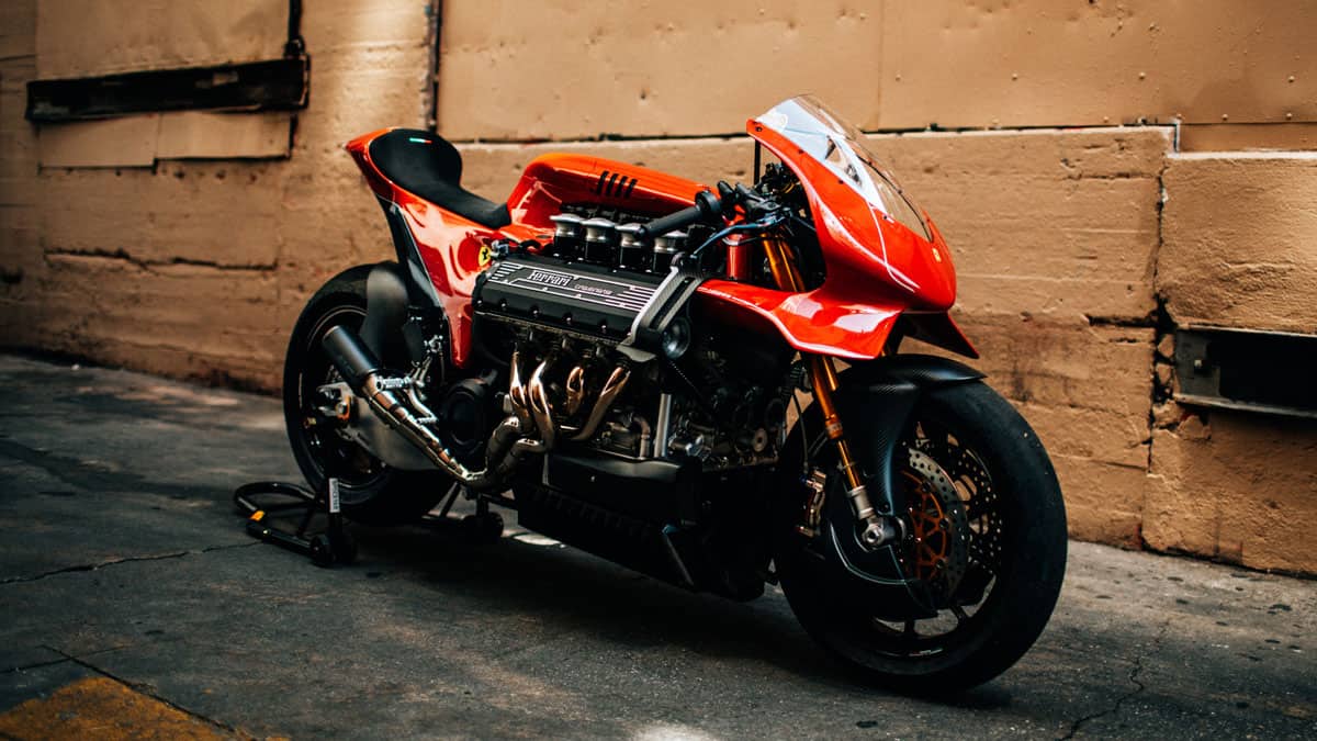 Ferrari-Custom-motosikleta-me-V8