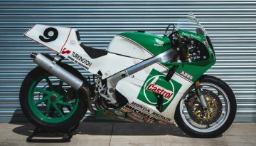 Honda: Δύο VFR750R RC30 που πέρασαν από χέρια θρύλων σε δημοπρασία