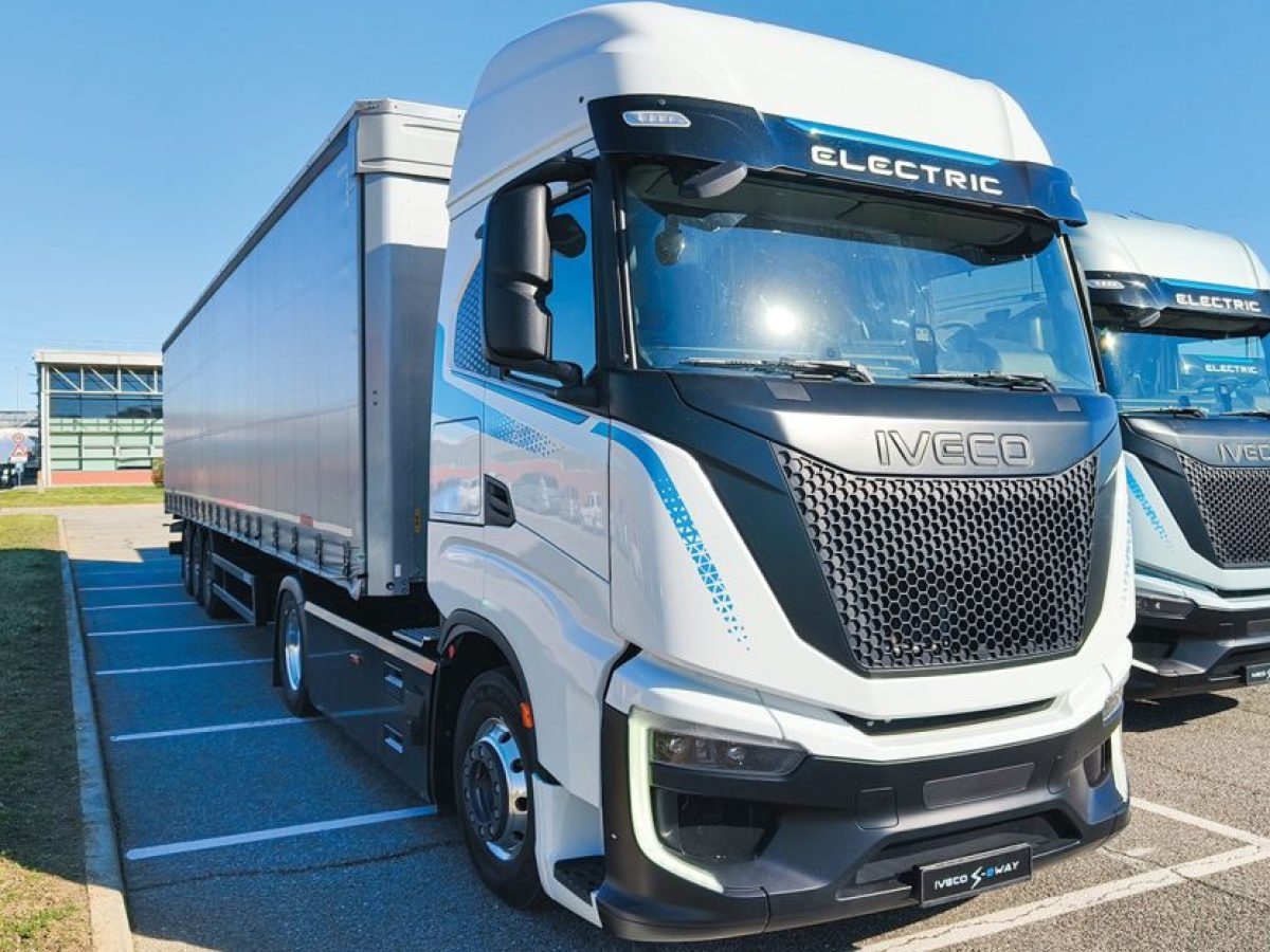 Iveco S-eWay Artic