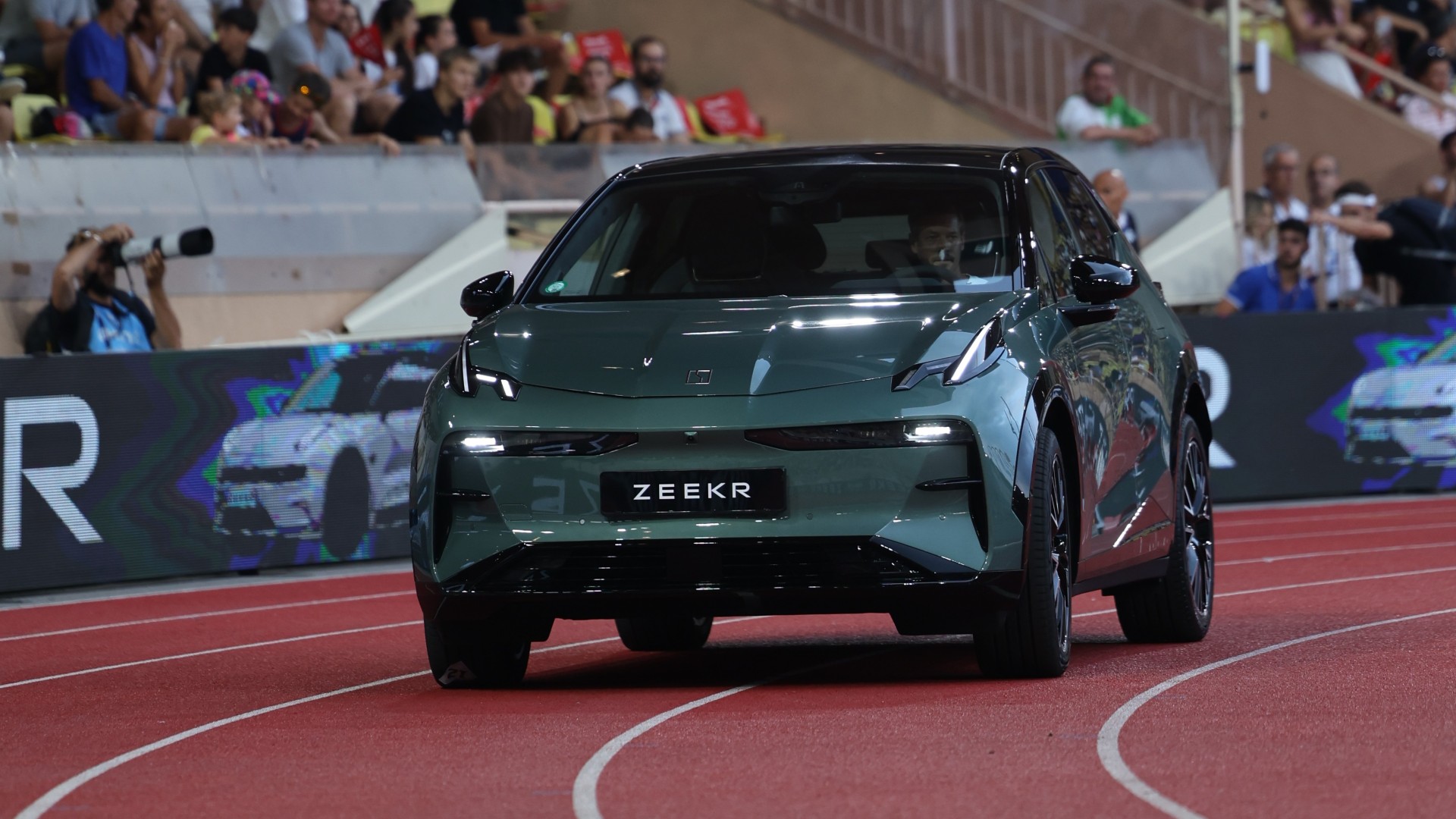 Zeekr-ke-Wanda-Diamond-League