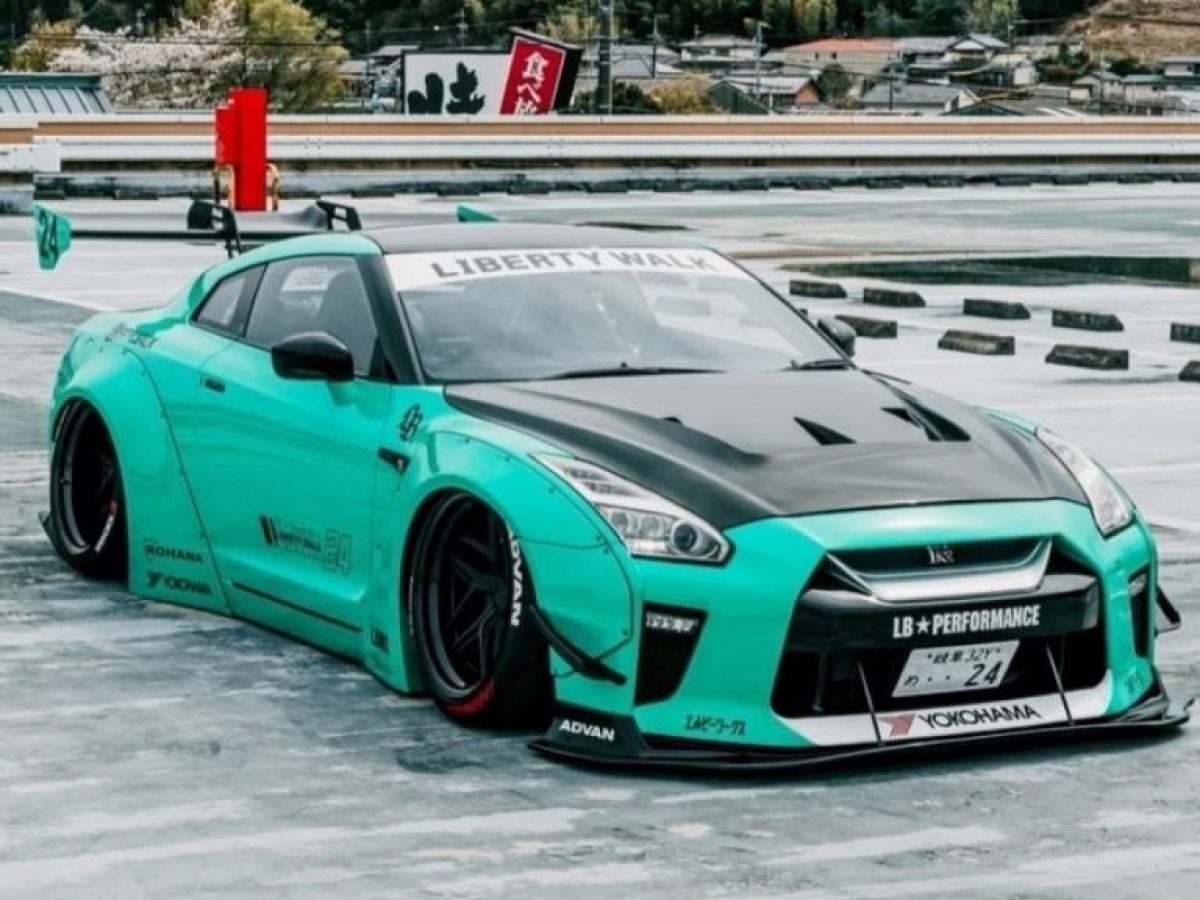 Η Liberty Walk κάνει το Nissan GT-R πιο άγριο από ποτέ