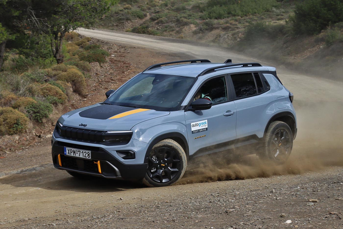neo-Jeep-Avenger-me-ofelos