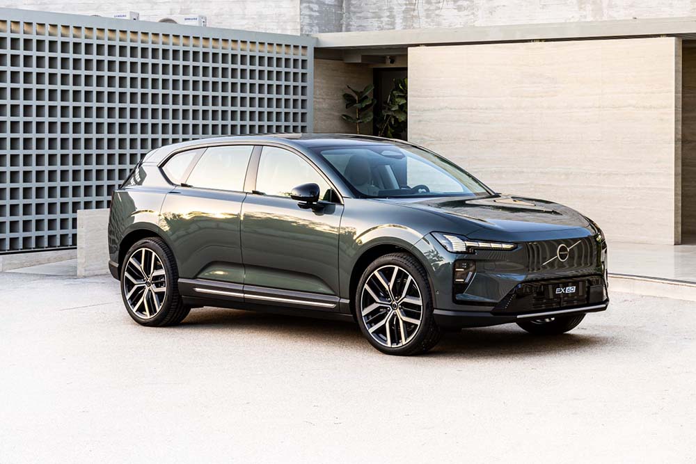 to-Volvo-EX60-kani-ntempouto-stin-ellada