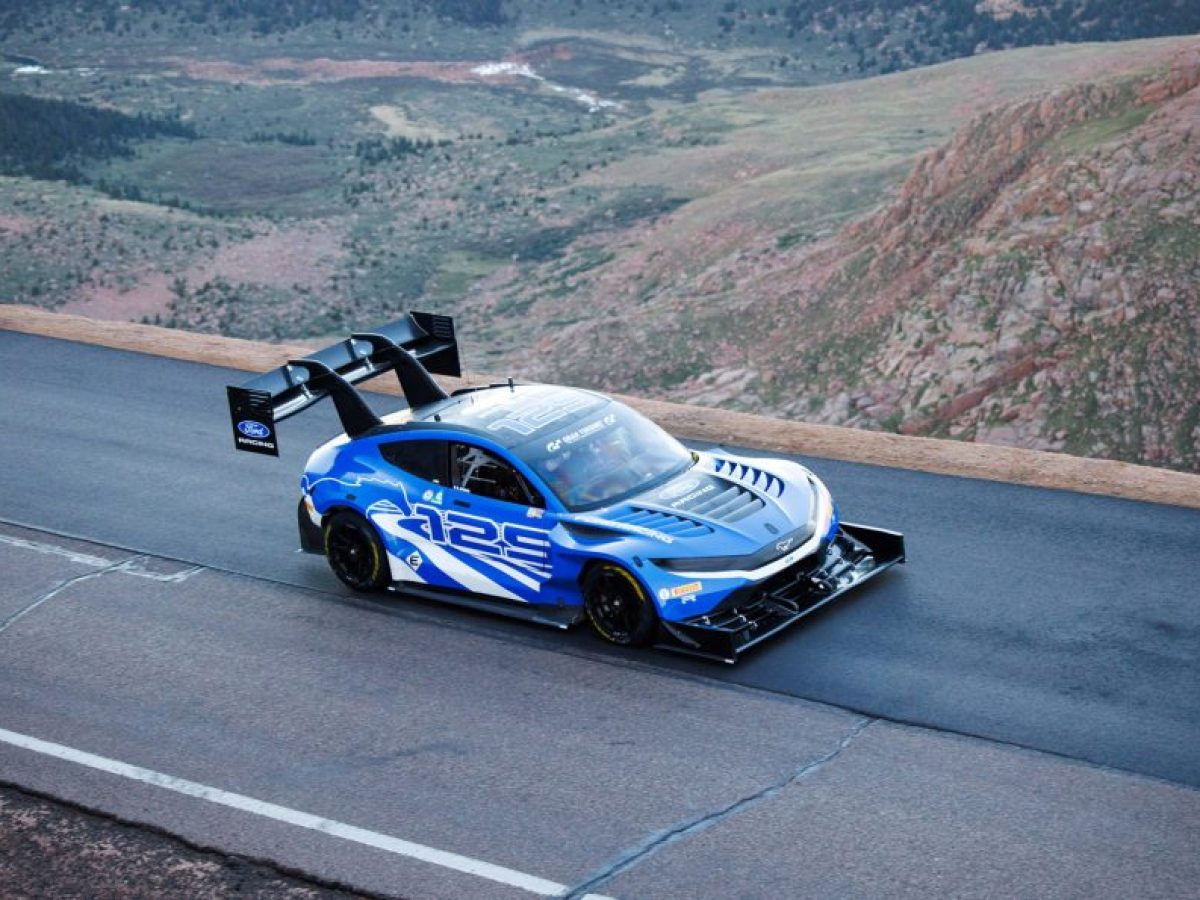 Η Ford κατέκτησε το Pikes Peak με ένα ηλεκτρικό τέρας 1.400+ ίππων