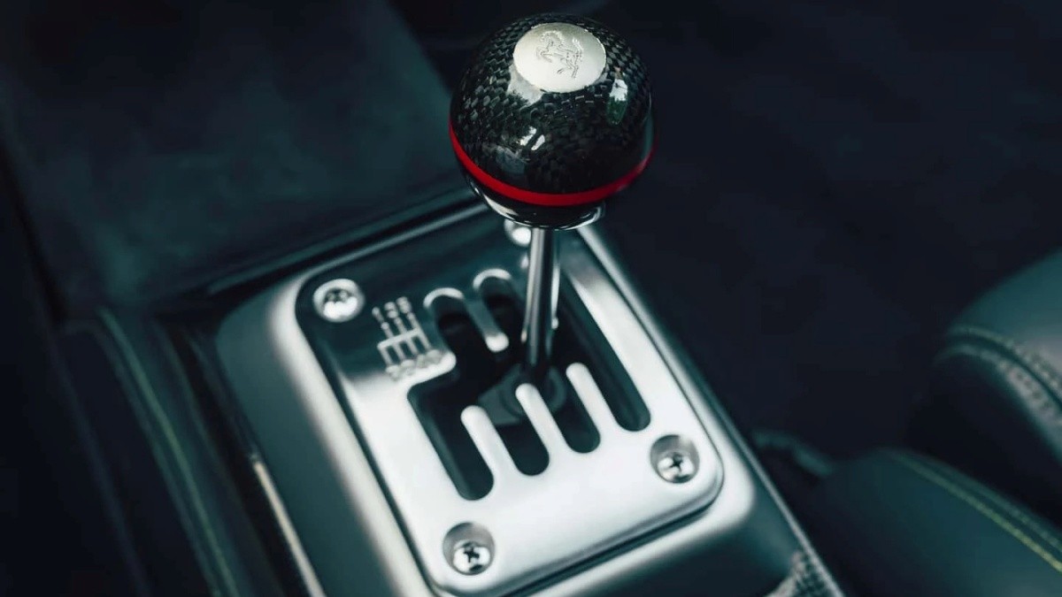 260527121352_ferrari-gated-shifter