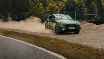 Drifting με ηλεκτρικό αυτοκίνητο: Η FORD αποδεικνύει ότι η οδηγική απόλαυση δεν έχει …καύσιμο (video)