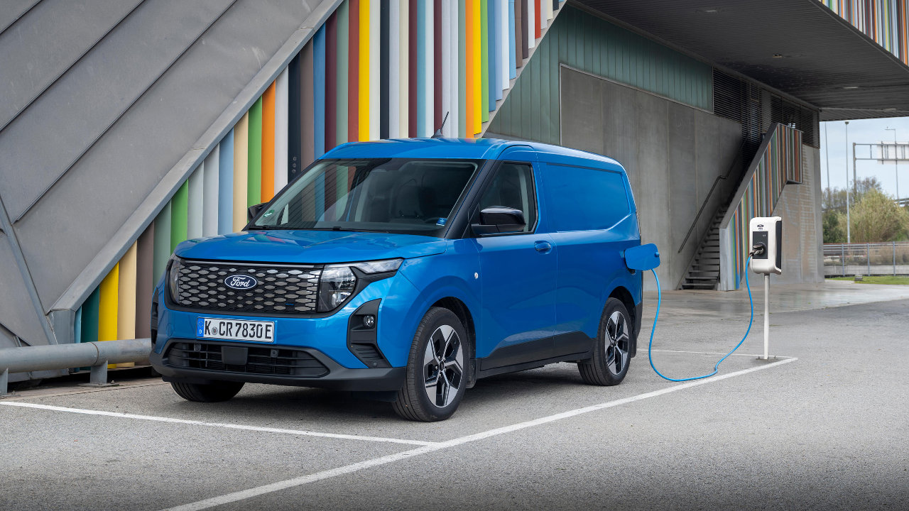Ford-E-Transit-Courier_01