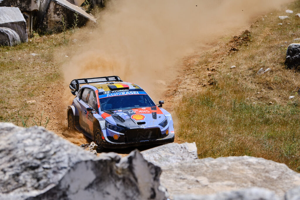 neuville-hyundai-wrc-acropolis-day-2-260626-10-1024x683-1