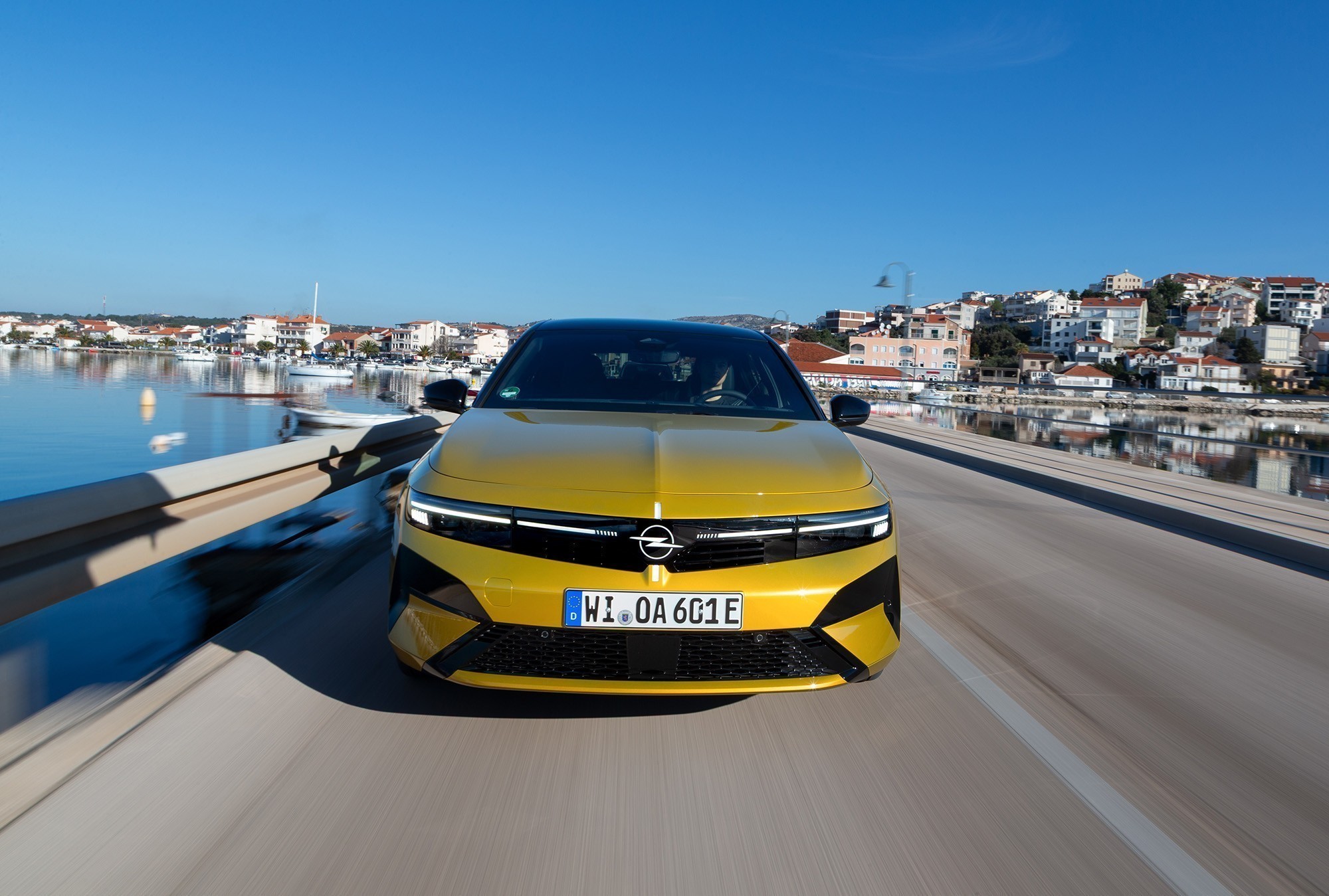 stin-ellada-to-neo-Opel