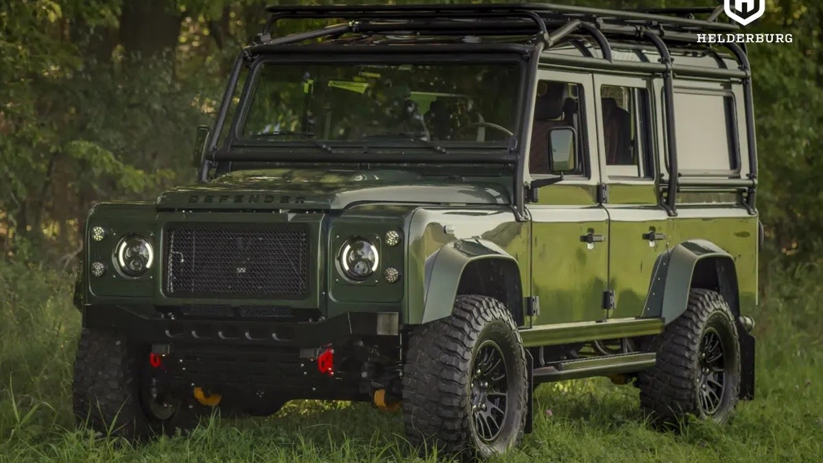 260716133617_Helderburg-Land-Rover-Defender-1