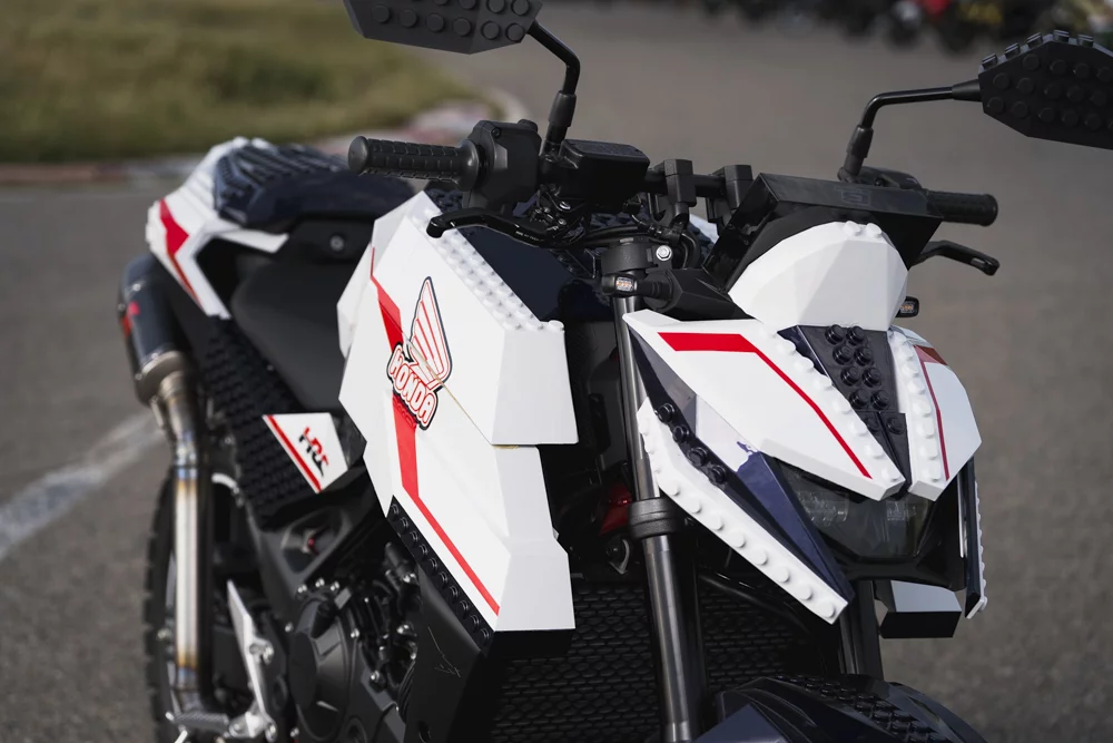 Honda-Hornet-Garage-Dreams-2026-WW