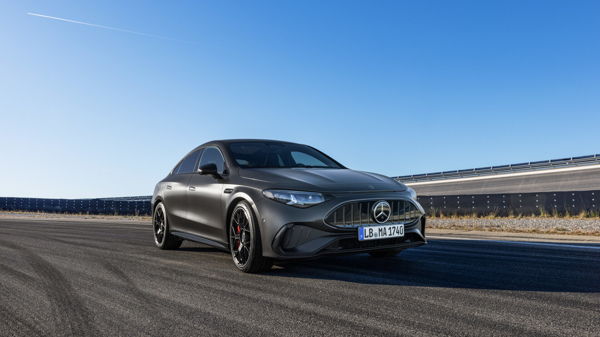Mercedes-AMG-CLA-45-4MATIC-14
