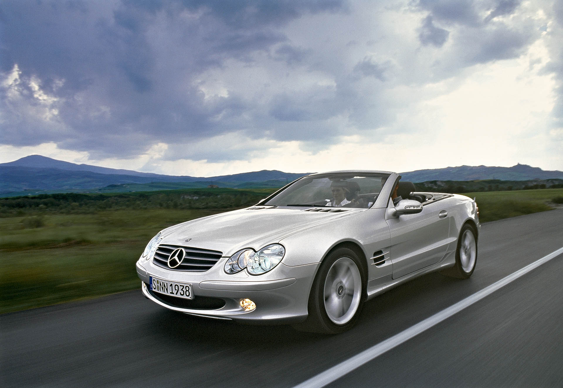 Mercedes-Benz-SL-500-R-230-1