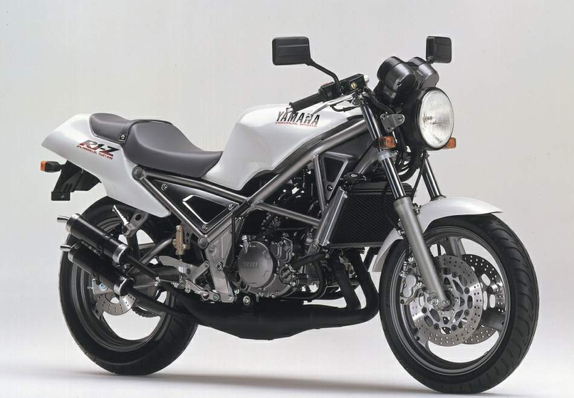 Yamaha-R1-Z-4