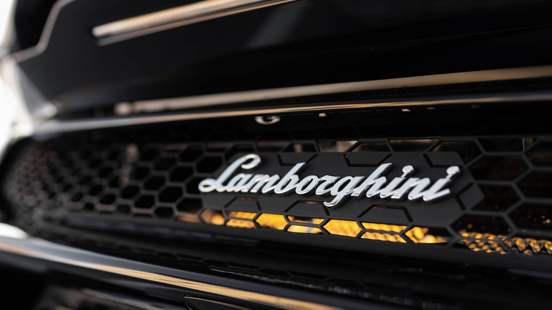 lamborghini-emblem-1