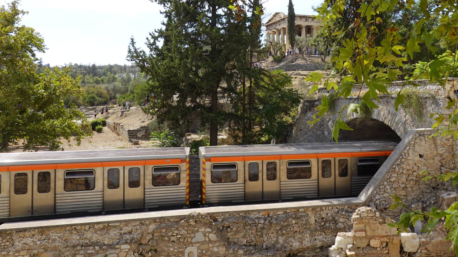metro-athens-grammi-1-1