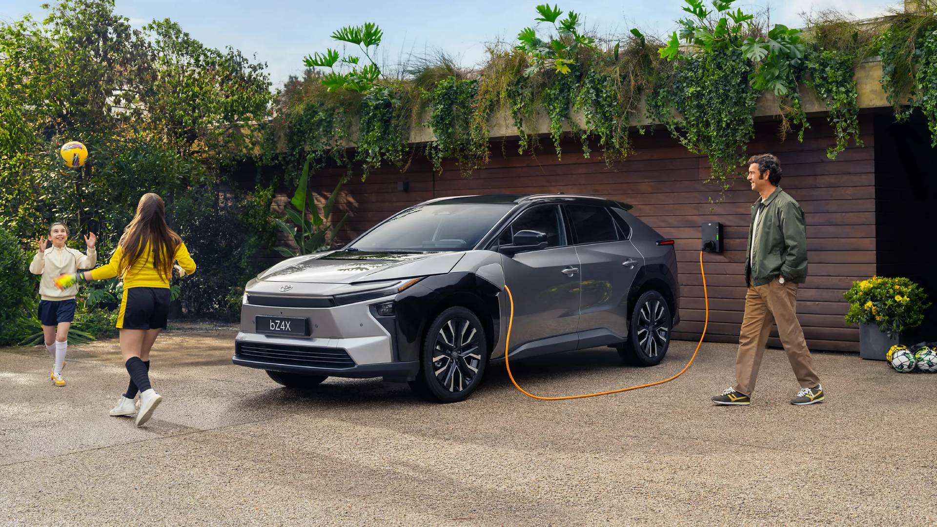 toyota-home-charge-1