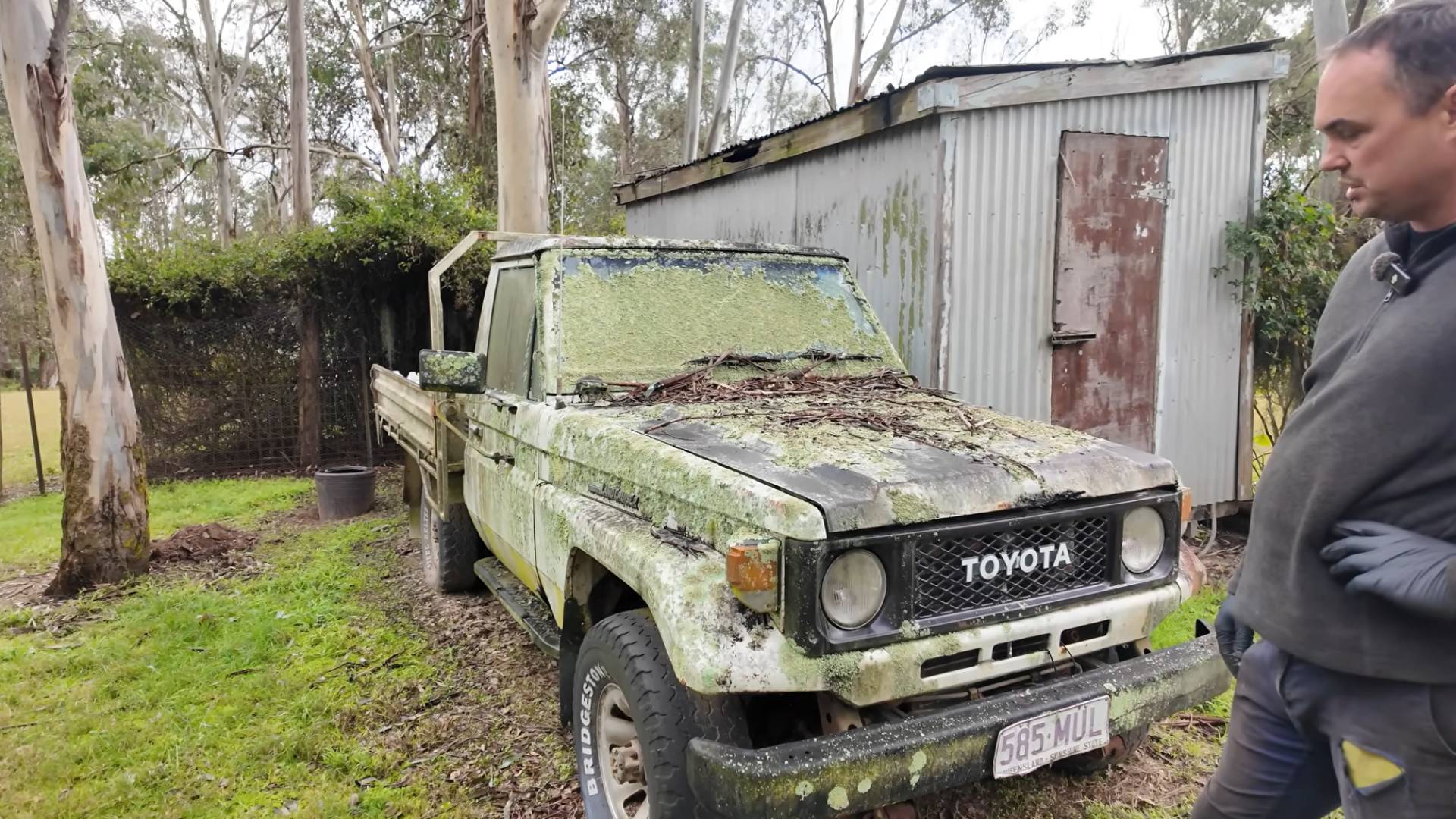 toyota-land-cruiser-old