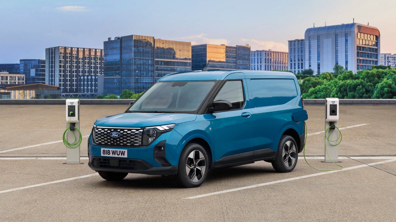FORD-E-TRANIST-COURIER_04-1