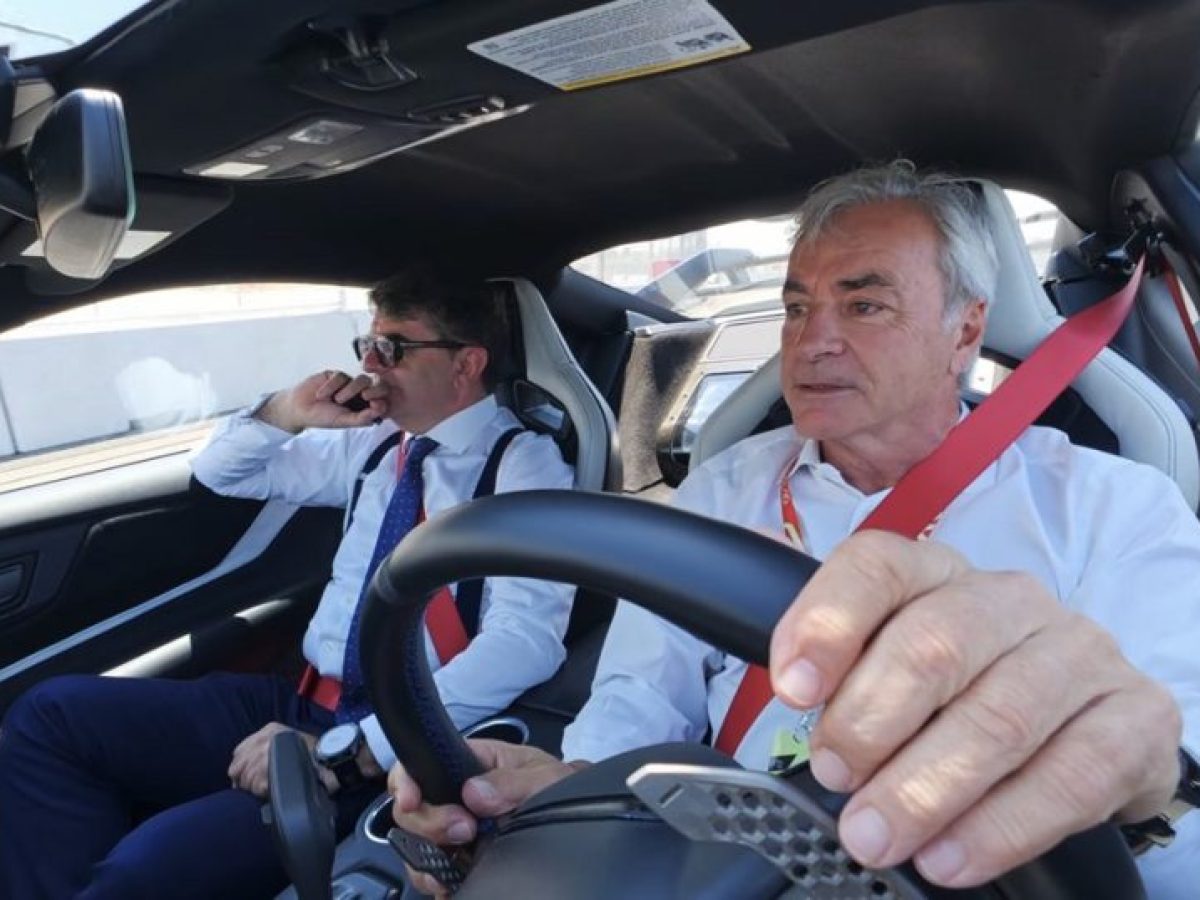 Ο Carlos Sainz Sr. «πάτησε» στο Madring με την Ford Mustang GTD των 826 PS (video)