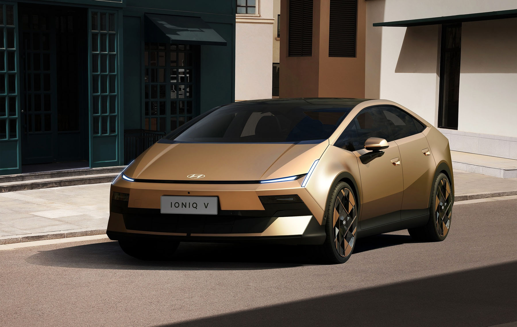 hyundai-ioniq-v-electric-crossover-650-km-2026-4