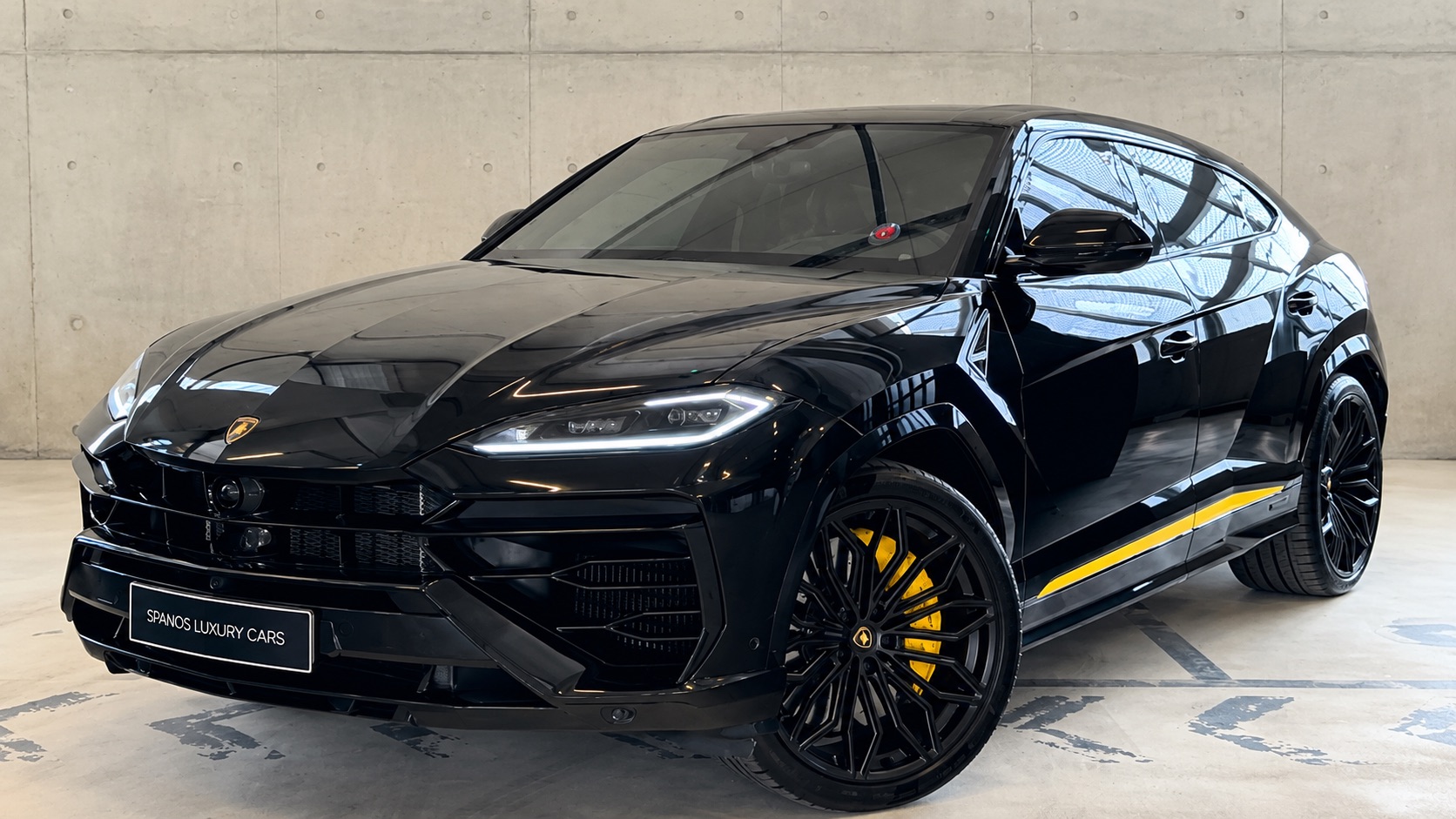 260907000905_urus_gr_1