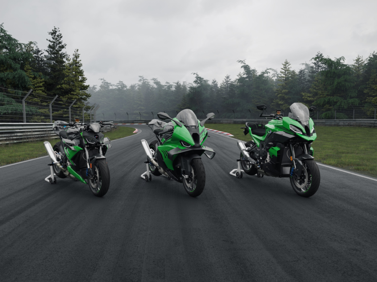 BMW M N&uuml;rburgring: &Pi;&epsilon;&rho;&iota;&omicron;&rho;&iota;&sigma;&mu;έ&nu;&eta;&sigmaf; &pi;&alpha;&rho;&alpha;&gamma;&omega;&gamma;ή&sigmaf; 100 &mu;&omicron;&nu;ά&delta;&omega;&nu; &ndash; MotorBike.gr