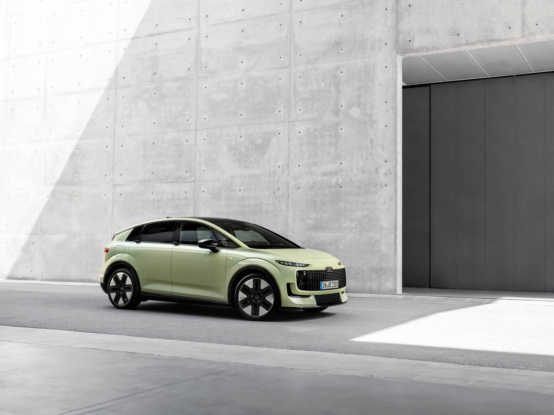 Audi-A2-e-tron-8