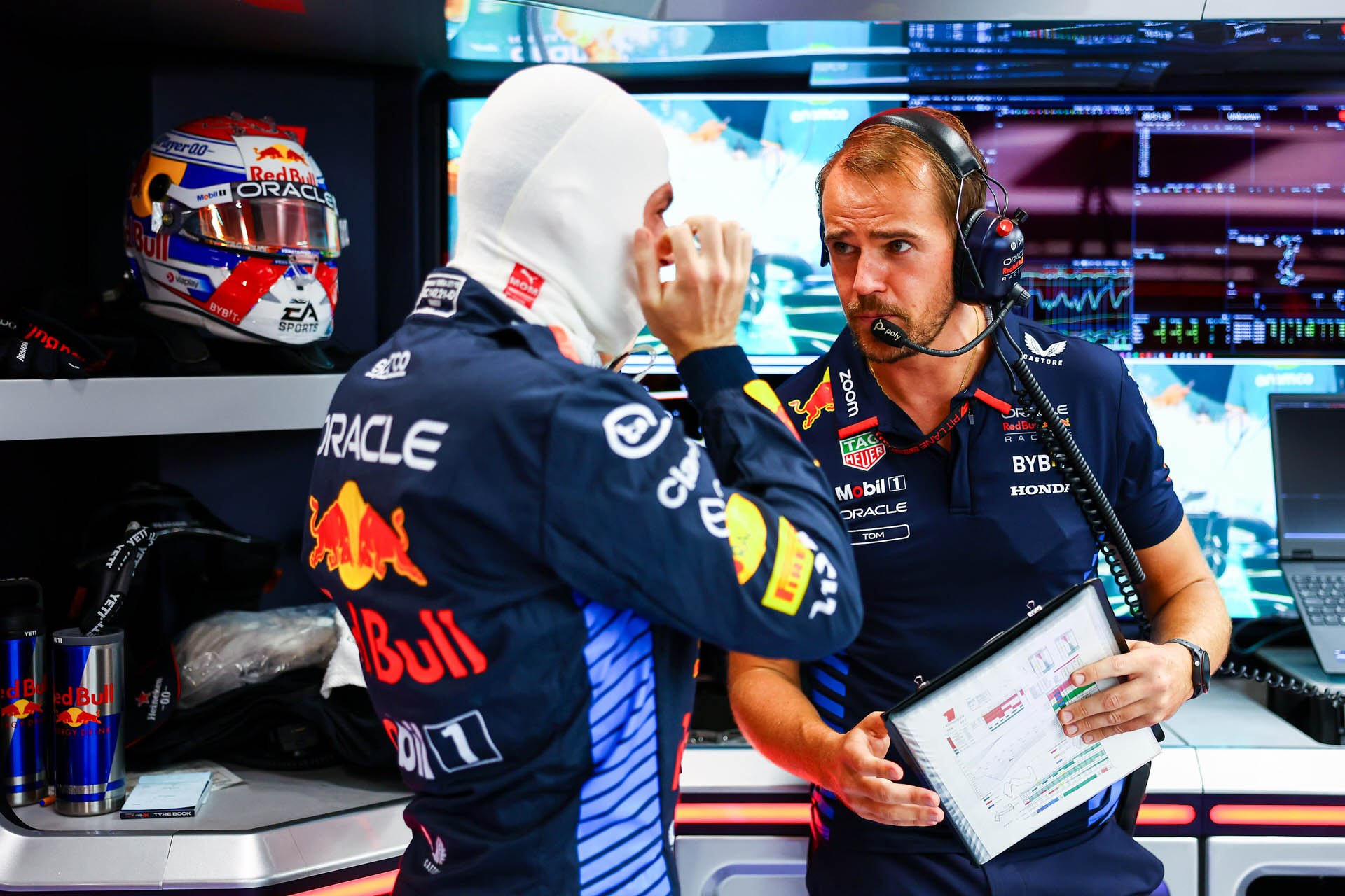 F1-Max-Verstappen-Tom-Hart-Red-Bull