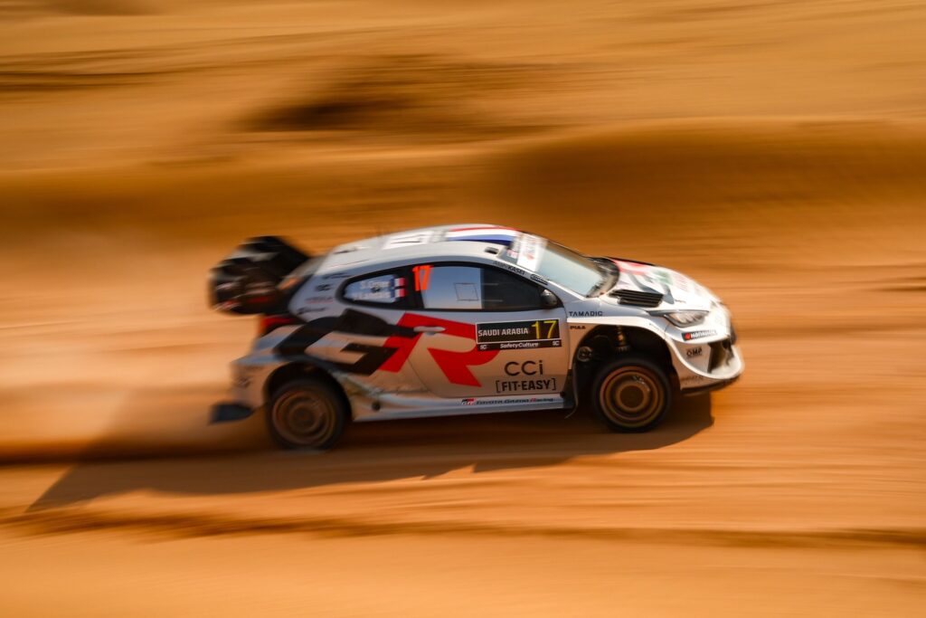 WRC-Saudi-Arabia-Saturday-toyota-ogier-10-open-1024x683-1