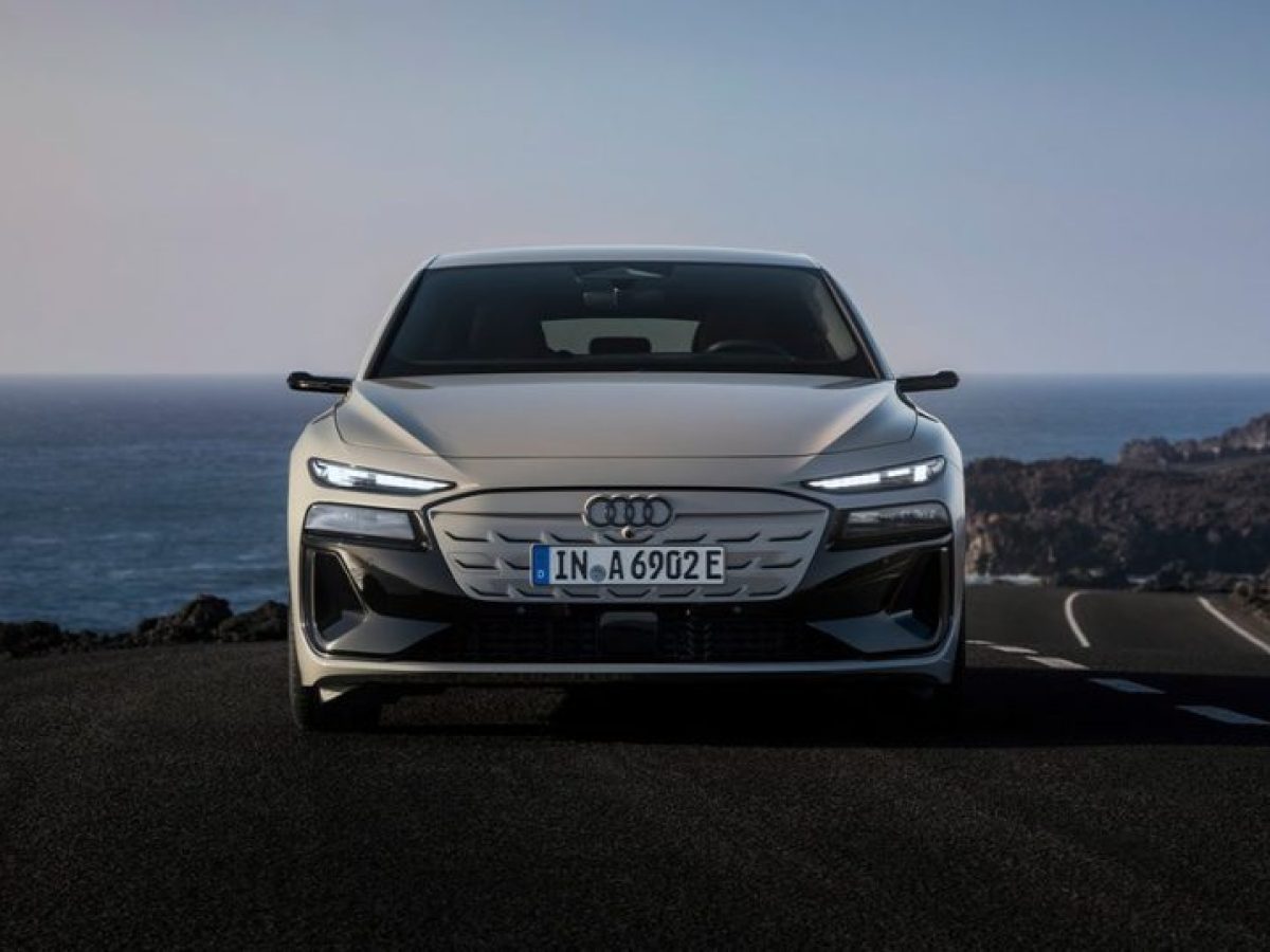 Audi A6 e-tron: Έ&kappa;&alpha;&nu;&epsilon; 1.338 km &mu;&epsilon; &mu;ί&alpha; &phi;ό&rho;&tau;&iota;&sigma;&eta; &kappa;&alpha;&iota; &mu;&pi;ή&kappa;&epsilon; &sigma;&tau;&omicron; Guinness