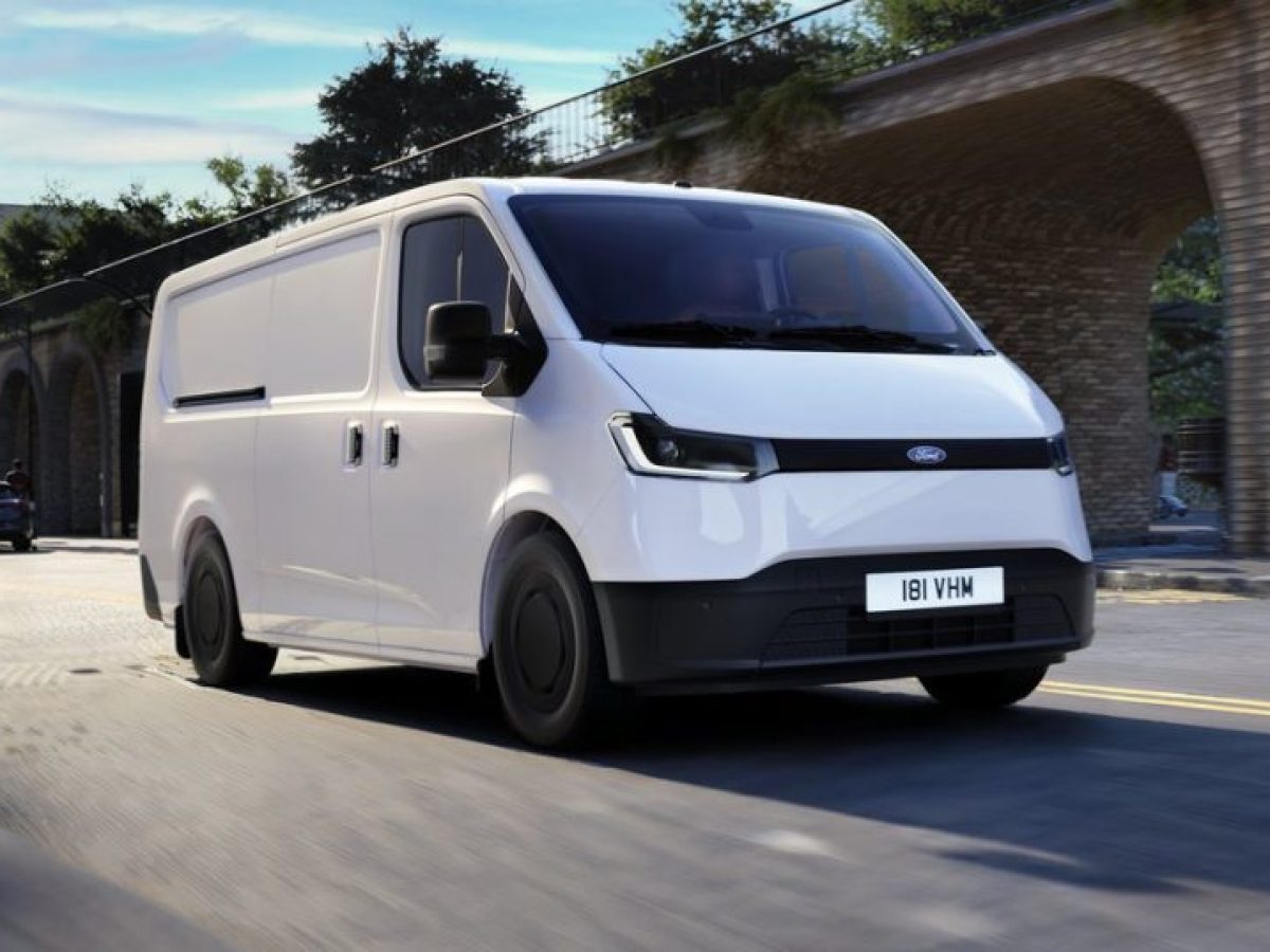Ford Transit City: &Eta; &kappa;&omicron;&rho;&upsilon;&phi;&alpha;ί&alpha; &lambda;ύ&sigma;&eta; &gamma;&iota;&alpha; &kappa;ά&theta;&epsilon; &epsilon;&pi;&alpha;&gamma;&gamma;&epsilon;&lambda;&mu;&alpha;&tau;ί&alpha;