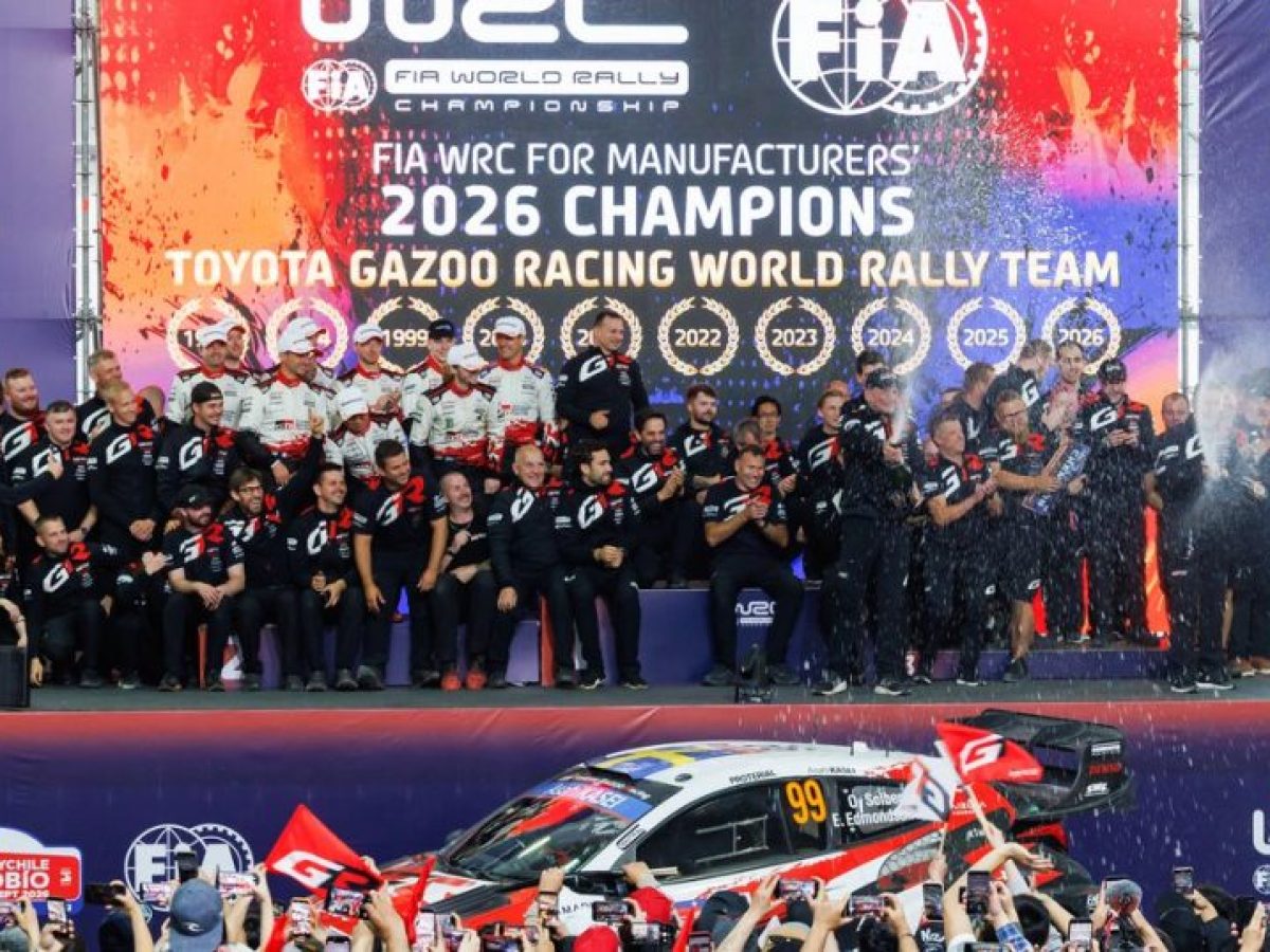WRC: &Eta; Toyota έ&gamma;&rho;&alpha;&psi;&epsilon; &iota;&sigma;&tau;&omicron;&rho;ί&alpha; &ndash; Έ&phi;&tau;&alpha;&sigma;&epsilon; &tau;&alpha; 10 &pi;&rho;&omega;&tau;&alpha;&theta;&lambda;ή&mu;&alpha;&tau;&alpha; &kappa;&alpha;&iota; &laquo;έ&pi;&iota;&alpha;&sigma;&epsilon;&raquo; &tau;&eta; Lancia